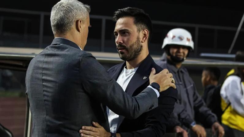 Hernán Crespo e Davide Ancelotti, respectivos técnicos de São Paulo e Botafogo; clubes aguardam resultado da Copa do Brasil (Foto: Vinicius Nunes / Agência F8 / Gazeta Press)