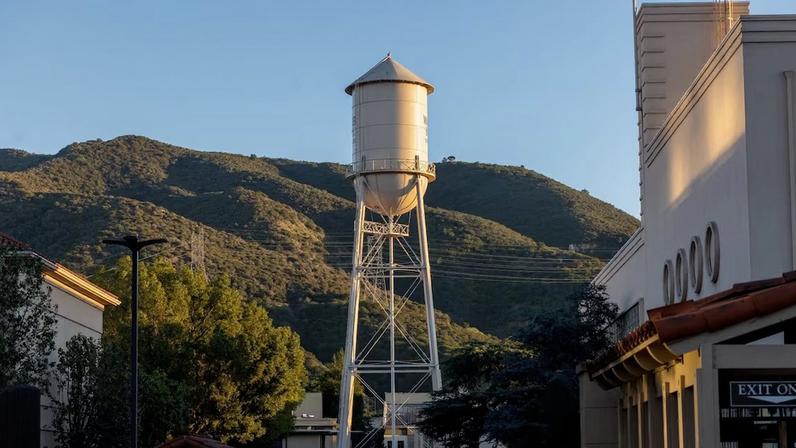 Netflix faz nova oferta pela Warner Bros em segunda rodada de negociações