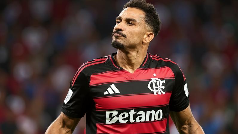 Danilo comemora gol pelo Flamengo contra ao Pyramids na semifinal da Copa Intercontinental (Foto: Gilvan de Souza/Flamengo)