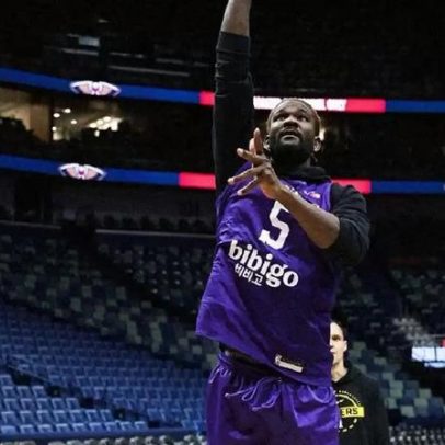 Deandre Ayton reage a jogo histórico dos Lakers chamando-o de medíocre