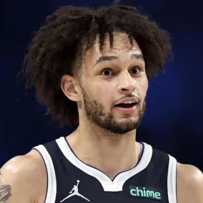 Dereck Lively preocupa Mavericks pelo resto da temporada