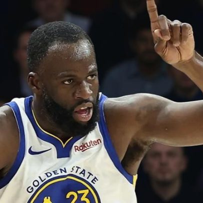 Warriors fecham contratação de pivô após pedido de Draymond Green