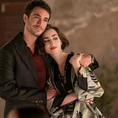 Emily em Paris: 5ª temporada dedica episódio a diretor falecido no set