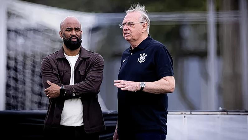 Fabinho Soldado e Osmar Stabile durante treino do Corinthians
