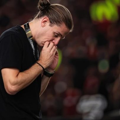 Filipe Luís desafia padrão do Flamengo e pode repetir feito após 45 anos