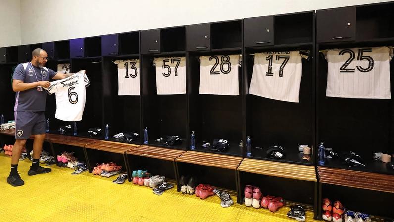 Vestiário do Botafogo para o jogo com o Cruzeiro (Foto: Vítor Silva/Botafogo)