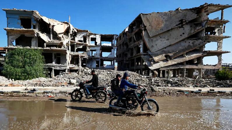 Síria celebra um ano sem a ditadura de Assad, entre esperança e inquietação