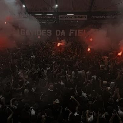 Reação da torcida Gaviões da Fiel após gol de Yuri Alberto na Copa do Brasil