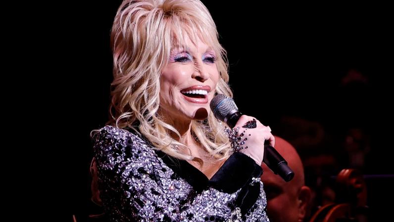 Dolly Parton deseja aos fãs mais bênçãos do que podem contar no Réveillon