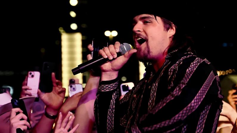 Gavin Adcock will headline the 2026 Country Thunder Florida festival in St. Petersburg in May.