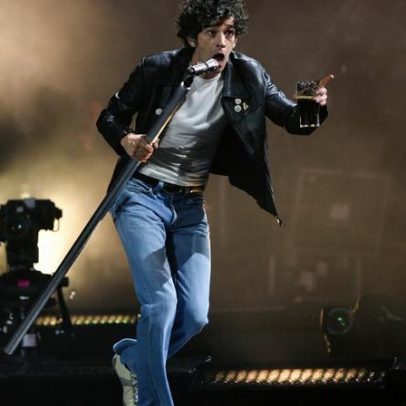 Matty Healy diz que The 1975 gravaram dois álbuns novos