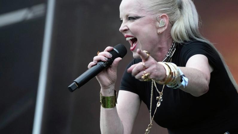 Shirley Manson performing with Garbage at the 2025 Ohana Festival.