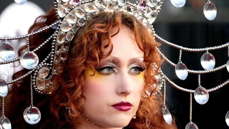 Chappell Roan retira homenagem a Brigitte Bardot após revelação de conteúdo