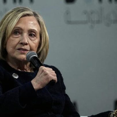 Hillary Clinton afirma que Congresso abandonou sua responsabilidade