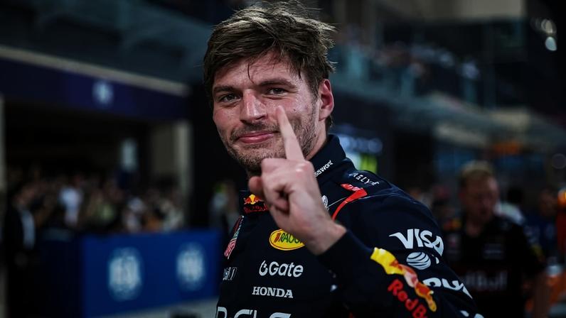 Max Verstappen ficou apenas 2 pontos atrás de Lando Norris, da McLaren, por pouco não conquistando o quinto título.