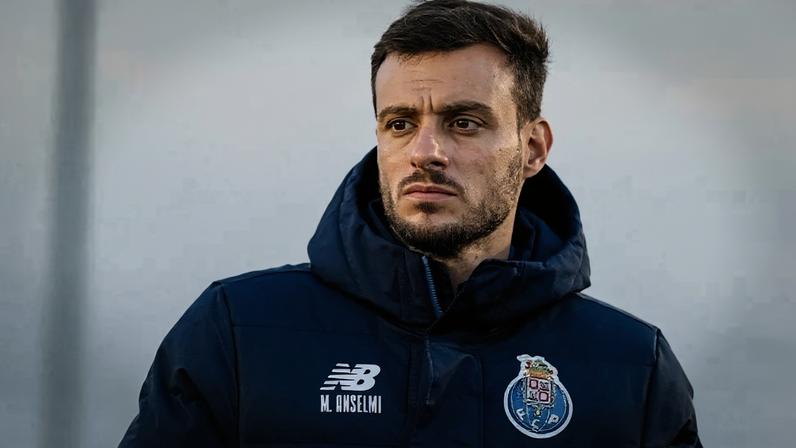 Martín Anselmi, novo técnico do Botafogo, na época de Porto (Foto: Reprodução / X)