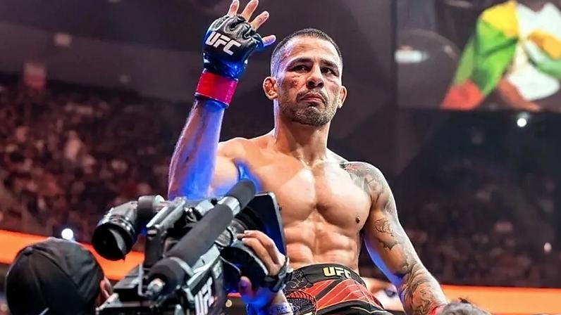 Alexandre Pantoja após a vitória sobre Kai Kara-France no UFC 317 (Foto: Reprodução/UFC)