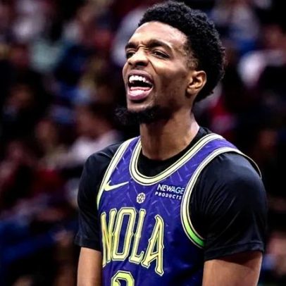 Jornalista sugere troca entre Lakers e Pelicans no mercado da NBA
