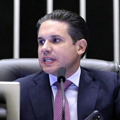 Motta desiste de desafiar Moraes após cassação de Eduardo e Ramagem