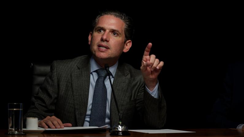 Motta isola governo e oposição para manter controle da Câmara