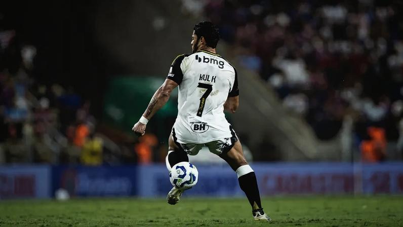 Hulk deixa futuro no Atlético-MG em aberto, diz: não sou eu que mando