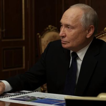 Putin afirma confiança em vitória na Ucrânia em discurso de Ano Novo