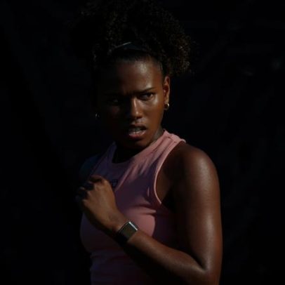 Victória Barros vence dois tiebreaks e começa bem no Orange Bowl
