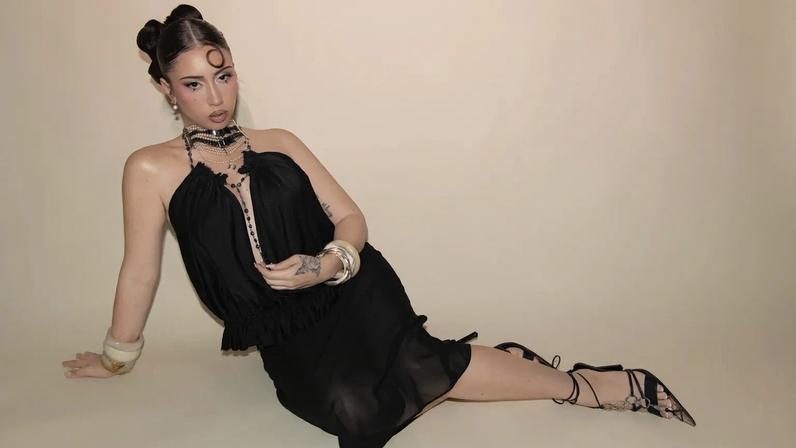 Kali Uchis lança versão vazada de Muévelo, favorita dos fãs