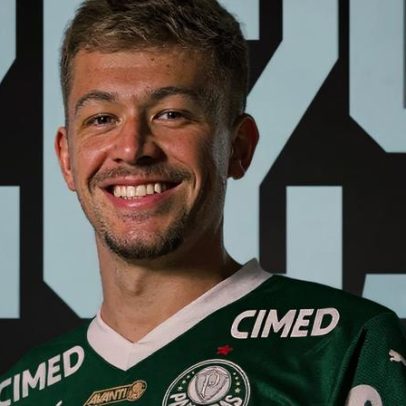 Palmeiras oficializa compra de Bruno Fuchs e zagueiro comemora meta atingida
