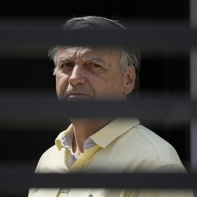 Defesa de Bolsonaro solicita cirurgia e prisão domiciliar humanitária
