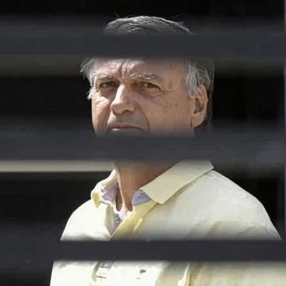 Bolsonaro volta ao centro cirúrgico após novas crises de soluço, diz Michelle