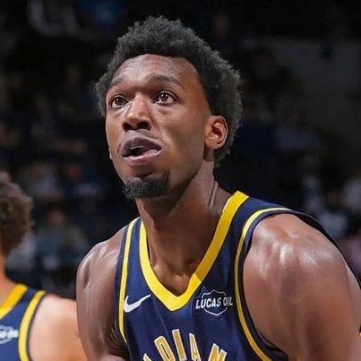 Jogador fecha contrato e retorna aos Pacers