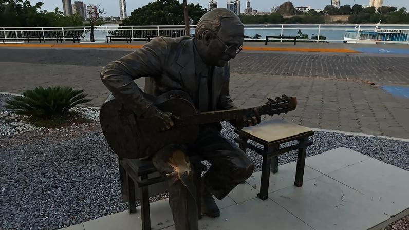 Festival em Juazeiro celebra João Gilberto e rejeita música oportunista