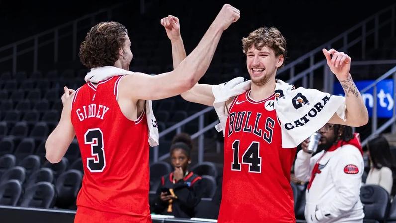 Matas Buzelis Bulls Hawks
