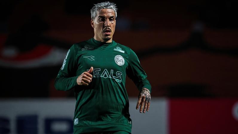 Josué fica no Coritiba até o fim de 2026. Foto: JP Pacheco/Coritiba
