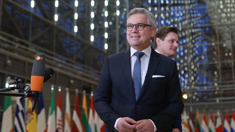 Europa abre caminho para criação de centros de deportação de migrantes fora da UE