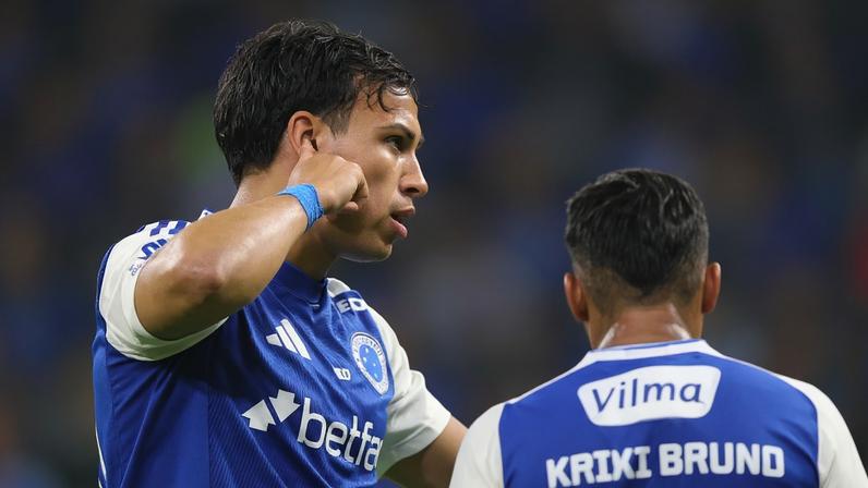 Kaio Jorge, artilheiro do Brasileirão 2025, comemora gol para o Cruzeiro (Foto: Gilson Lobo / Agif / Gazeta Press)