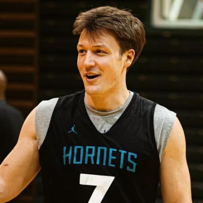 Kon Knueppel estabelece novo recorde pelo Hornets na NBA
