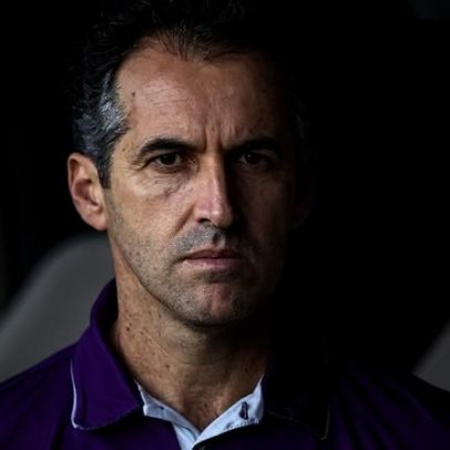 Léo Condé deixa o Ceará após rebaixamento no Brasileirão