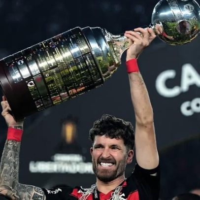 Léo Pereira iguala Zico, Júnior e Gabigol em títulos pelo Flamengo