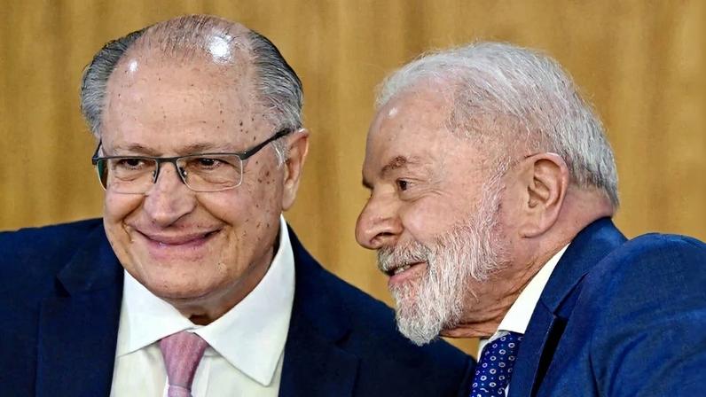 Geraldo Alckmin e Lula em 13 de agosto de 2025. Foto: Evaristo Sá/AFP