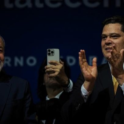 Alcolumbre acena para Lula em meio à crise por indicação de Messias