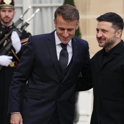 Macron: só a Ucrânia decide seu território; Zelenski pede não premiar Rússia