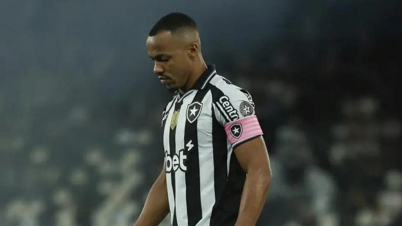 Marlon Freitas, do Botafogo, durante partida entre Botafogo x Bahia