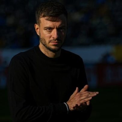 Martín Anselmi, jornalista de formação, assume como novo técnico do Botafogo