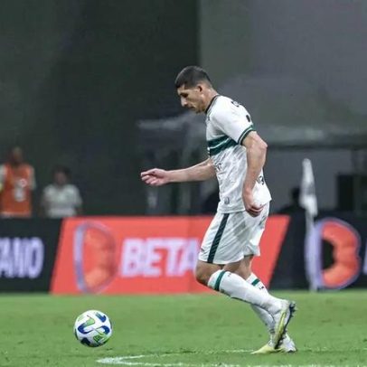 Volante do Coritiba fica longe da Série A após mudança de técnico