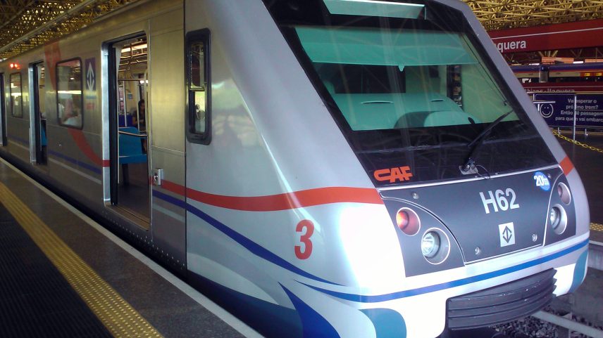 Metrô de SP aceita cartão de crédito e débito nas catracas