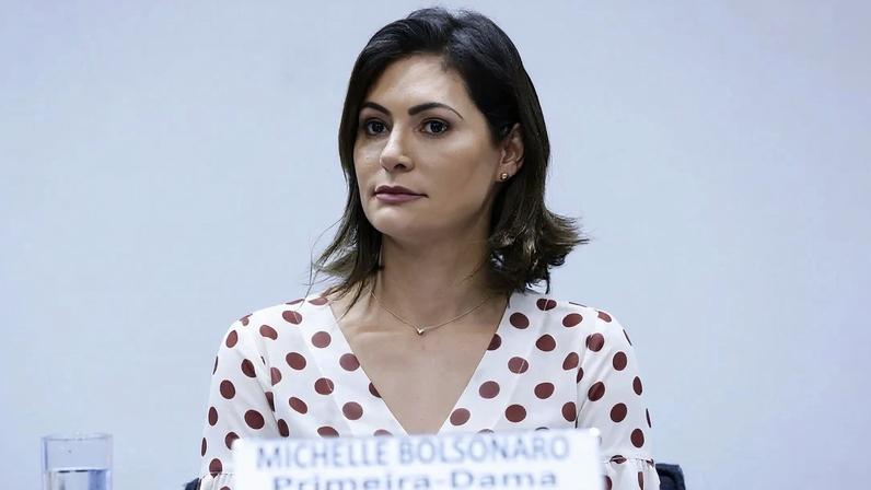 PL convoca reunião para tentar conter crise deflagrada por Michelle Bolsonaro