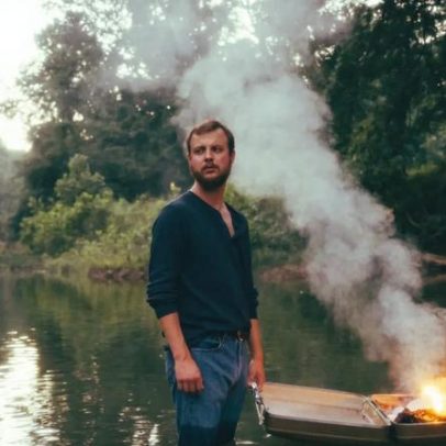 Miles Miller, baterista de Sturgill Simpson, apresenta 'Mr. Runaway'