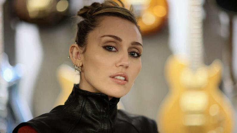 Miley Cyrus celebra 20º aniversário de Hannah Montana e faz fãs se sentirem vistos